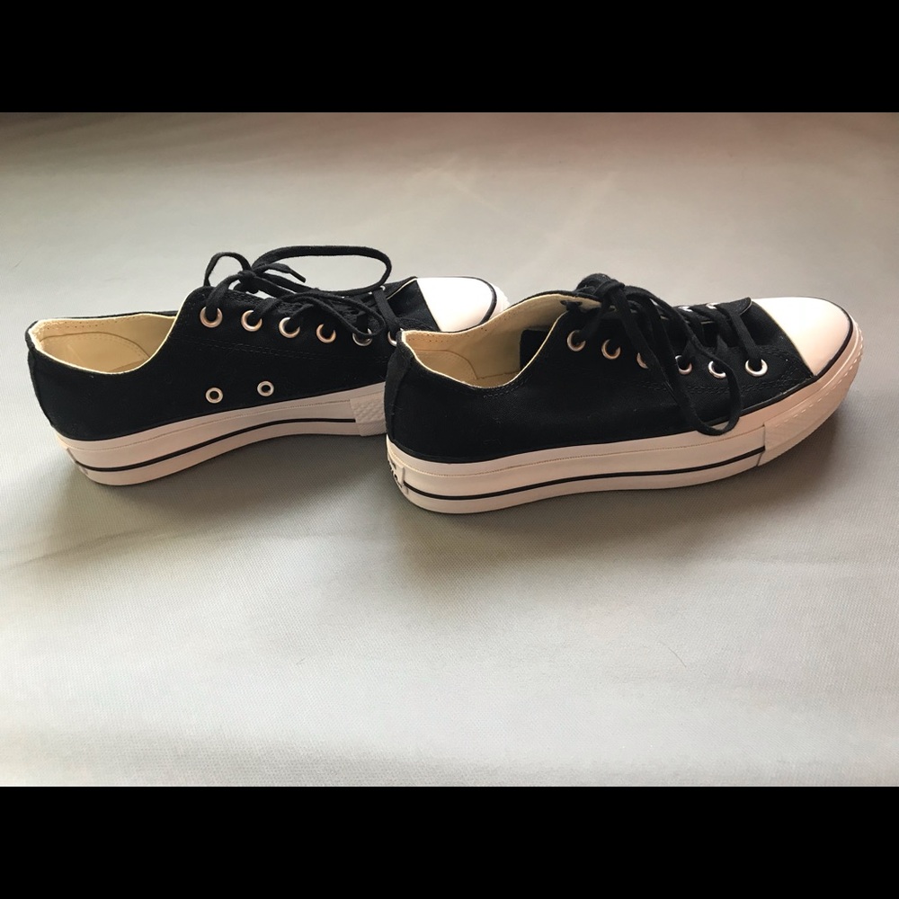 Converse Chuck Taylor All Star Lift Low Top